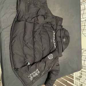 Aritzia Super Puff (not cropped one) Size Small